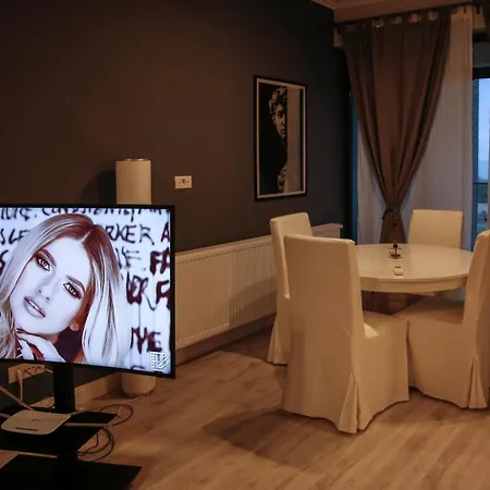 2 Steps Apartament Mamaia