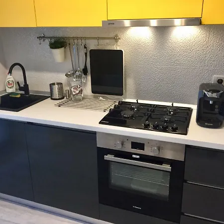 2 Steps Apartment