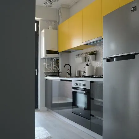 2 Steps Apartment *