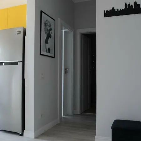 2 Steps Apartment