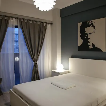 2 Steps Apartment